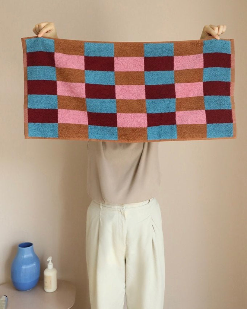 Rainbow Checkered Bath Towel, Soft 100% Organic Long-Stapled Cotton